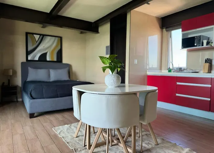 Beautiful And Comfortable Rooftop Suite