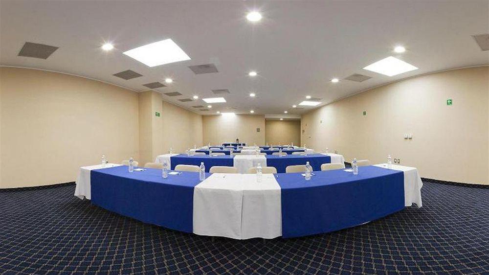 Express Santa Fe, An Ihg Hotel 4*