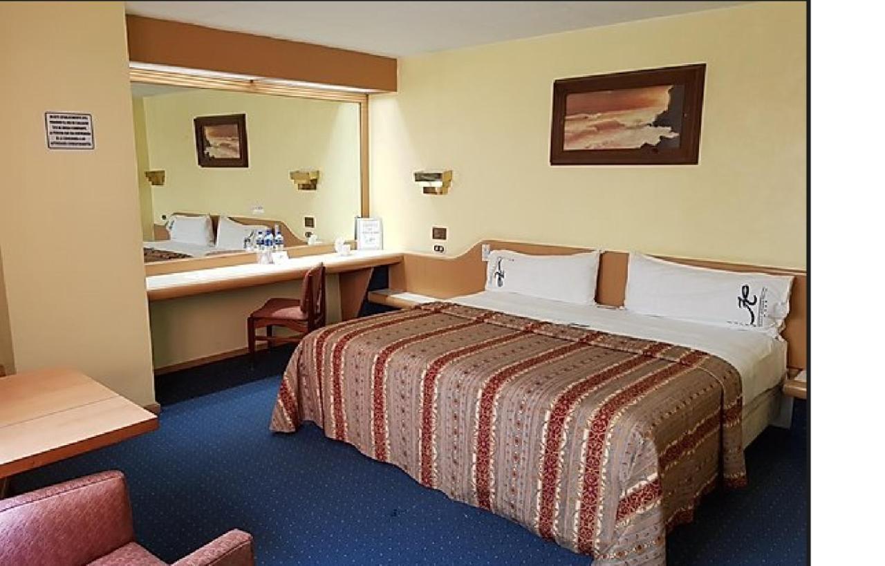 California Hotel 3*