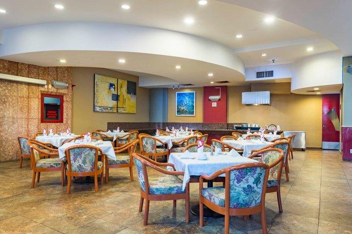Mandarín Cartón Hotel