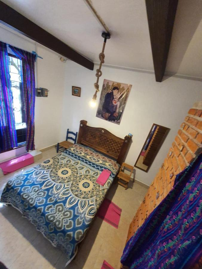 El Beso De Frida Y Diego. Guest house