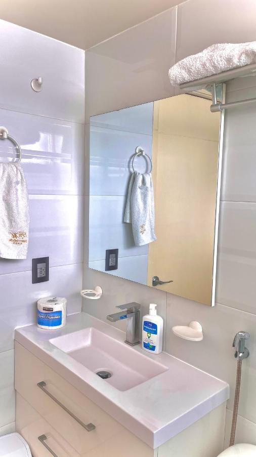 Homestay Digital Nomads Penthouse Roma Condesa, Historic Center, Wtc, Ahr F1 Track, National Medical Center, Excellent Location, Downtown! *