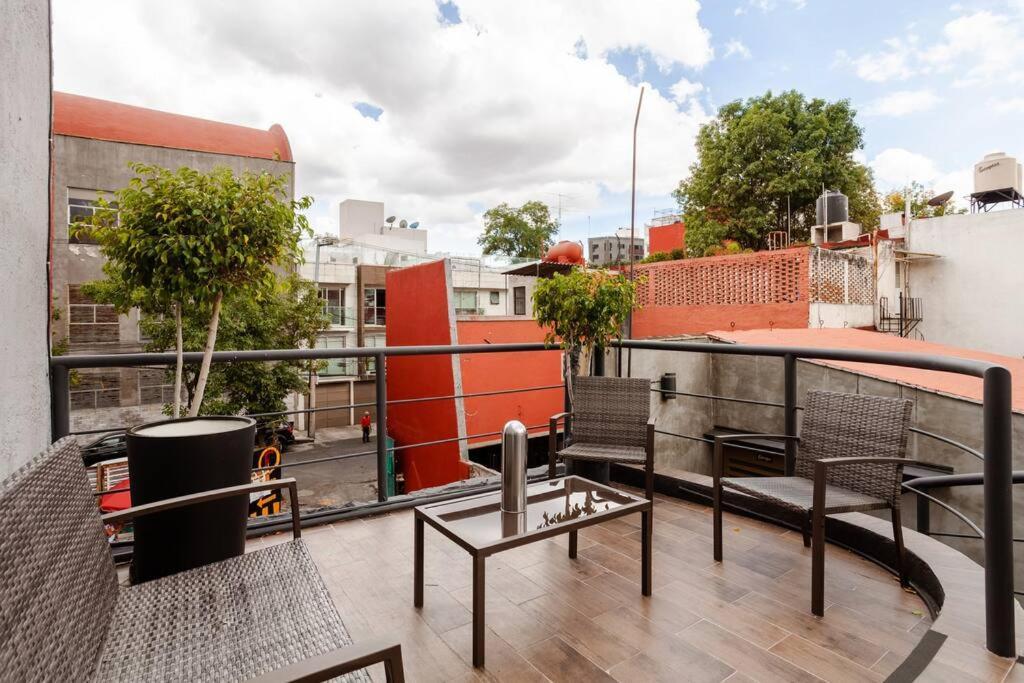 Homestay Nomadier Experience Condesa Mexico City