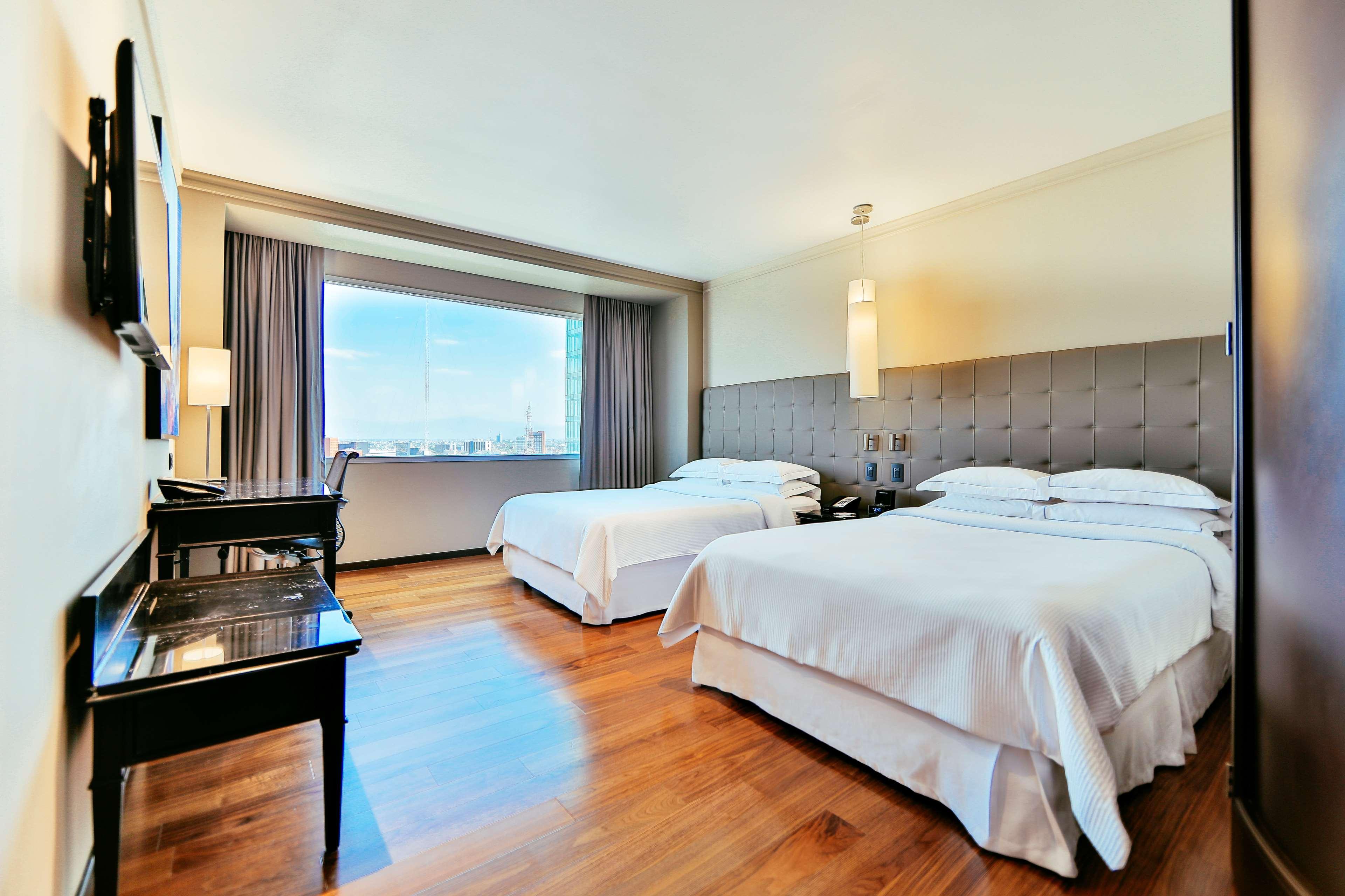 Barcelo Reforma 5* Mexico City