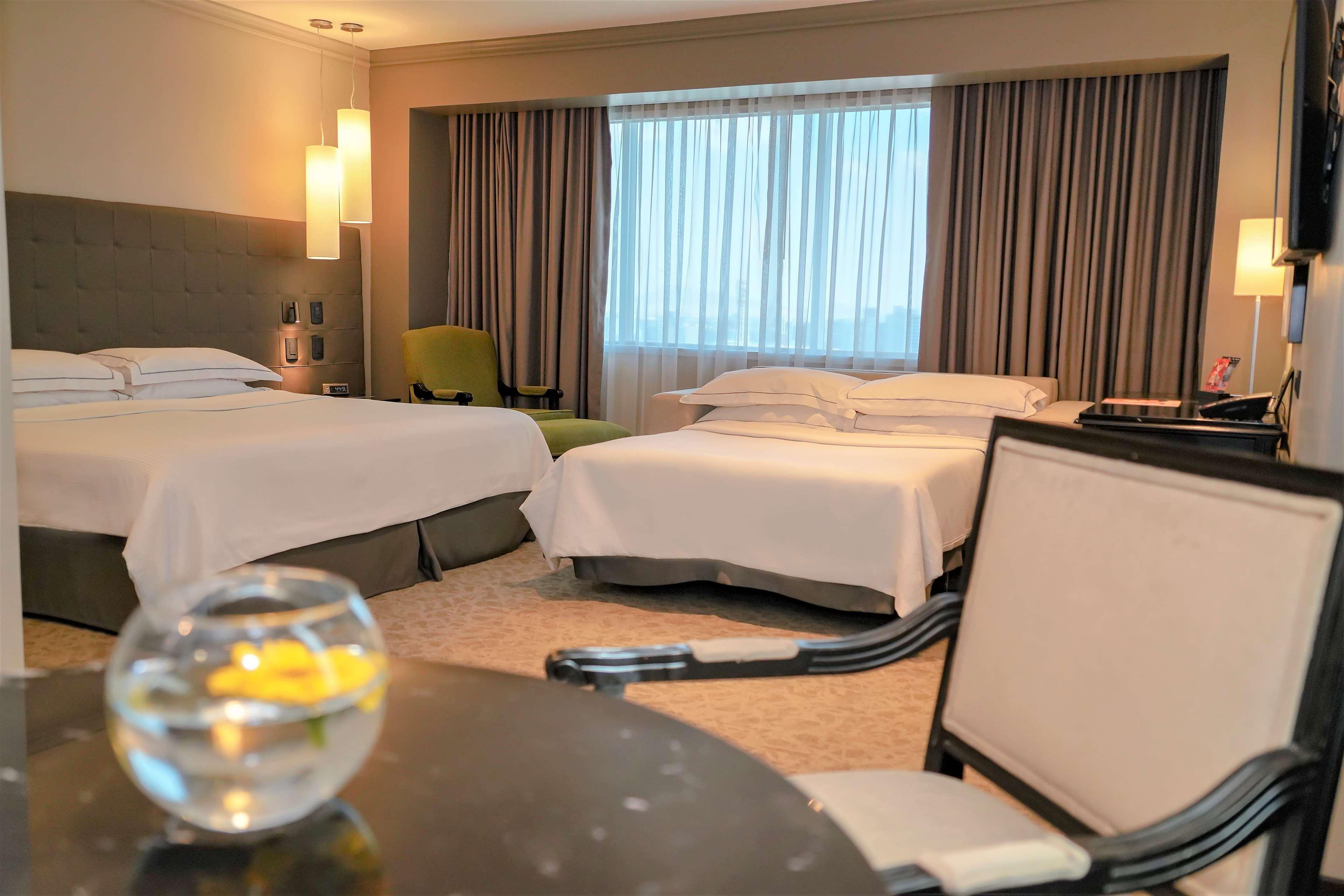 Hotel Barcelo Reforma 5*