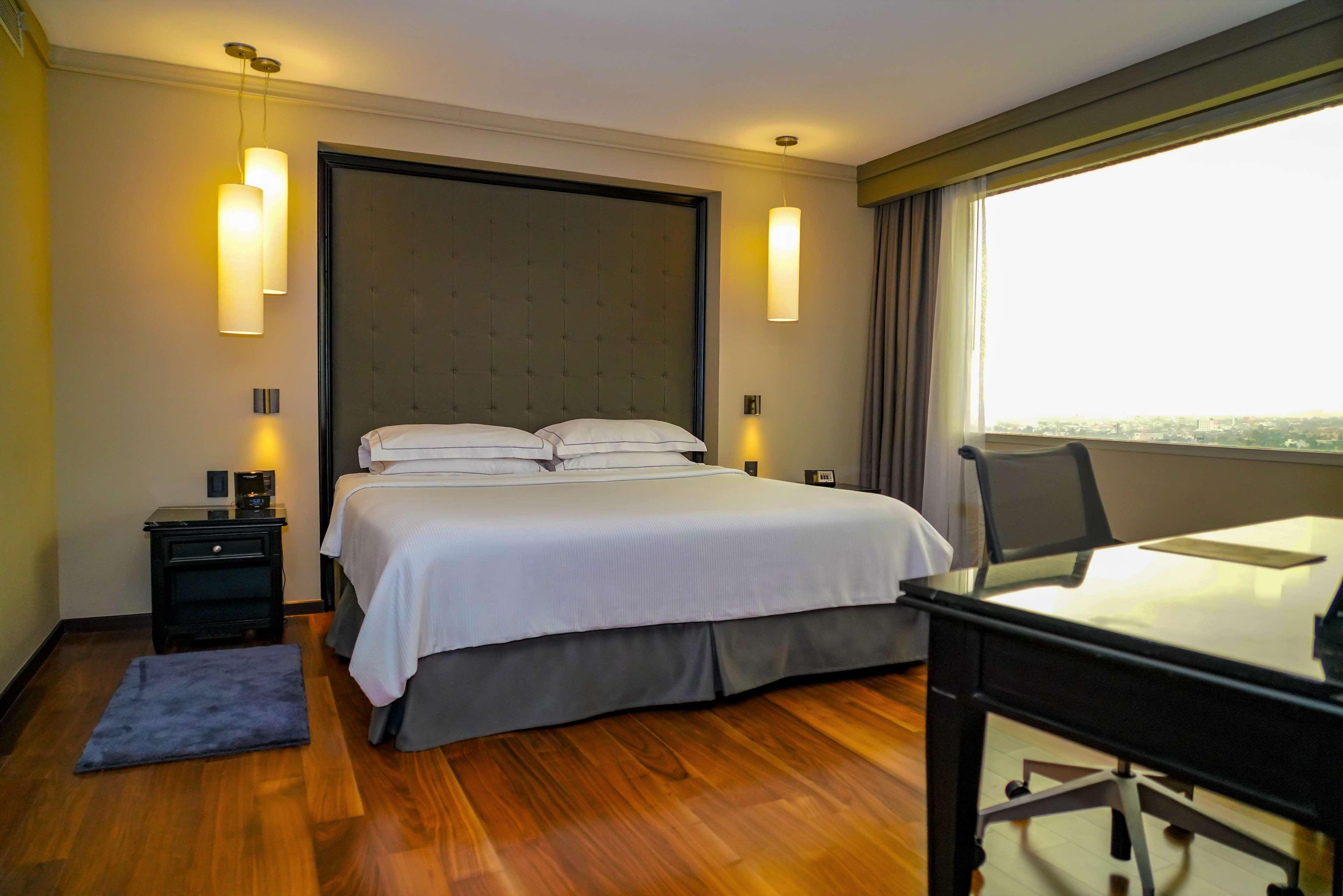 Barcelo Reforma 5* Mexico City