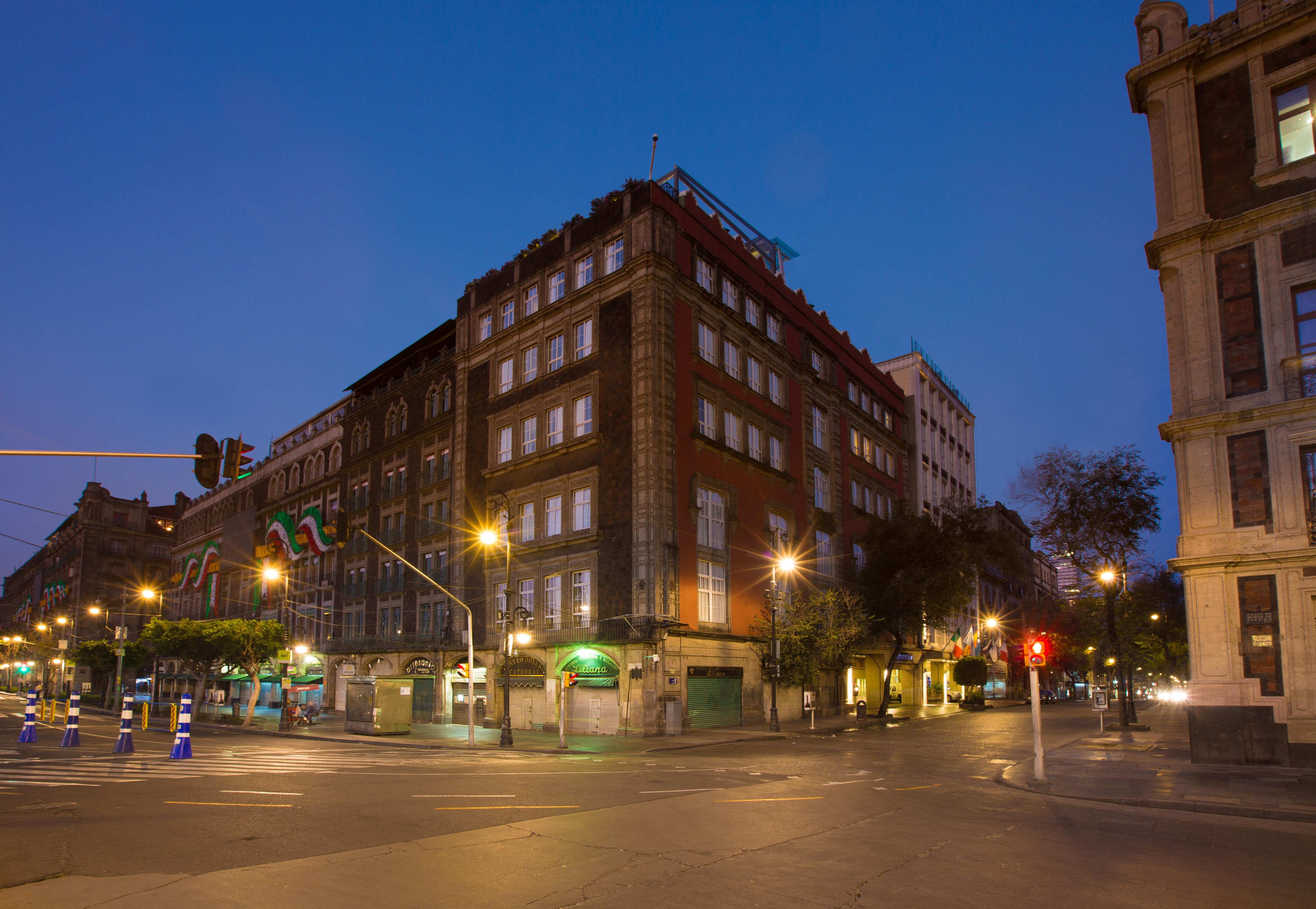 Zocalo Central & Rooftop 4*