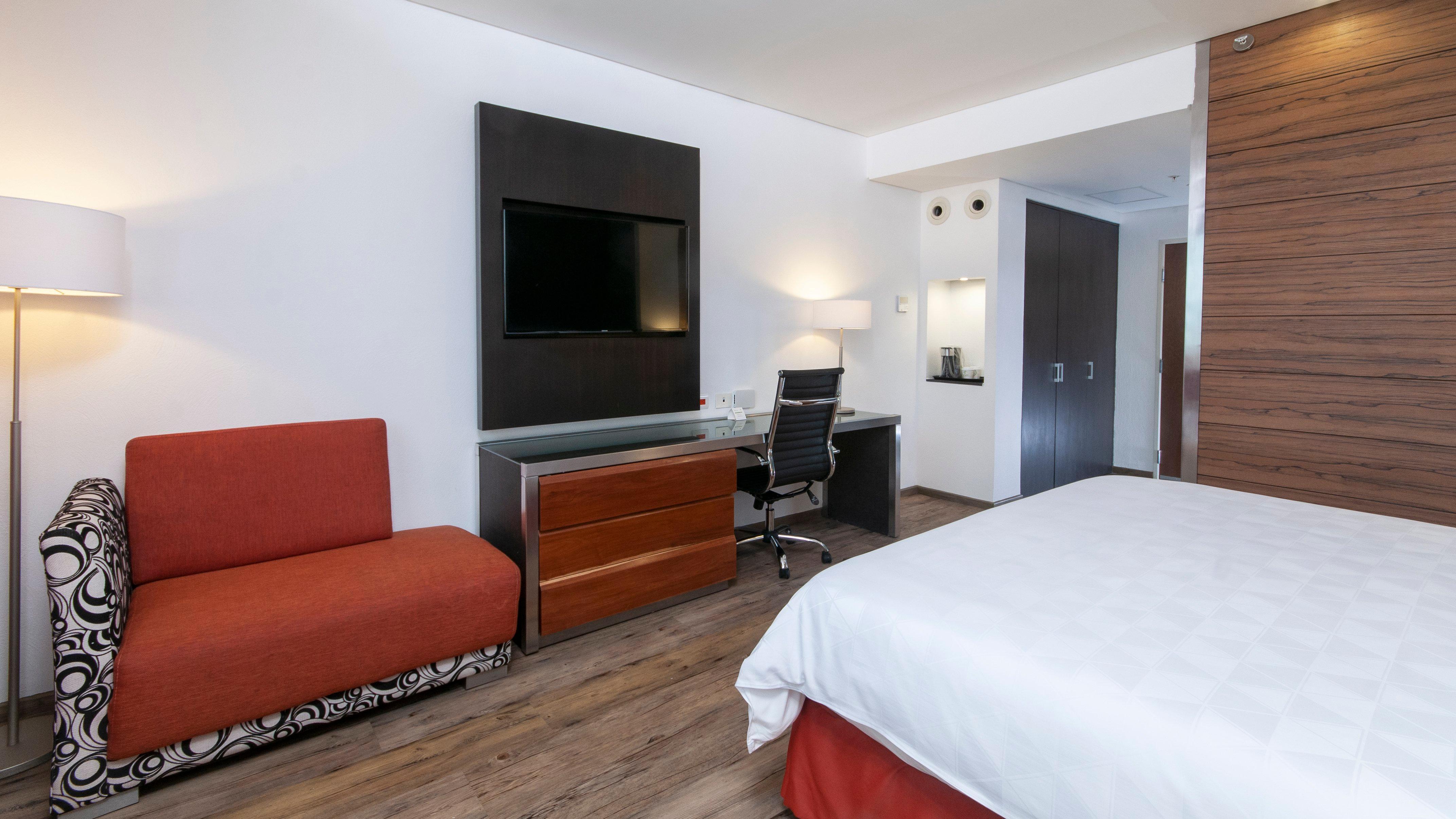 Holiday Buenavista By Ihg Hotel 4*