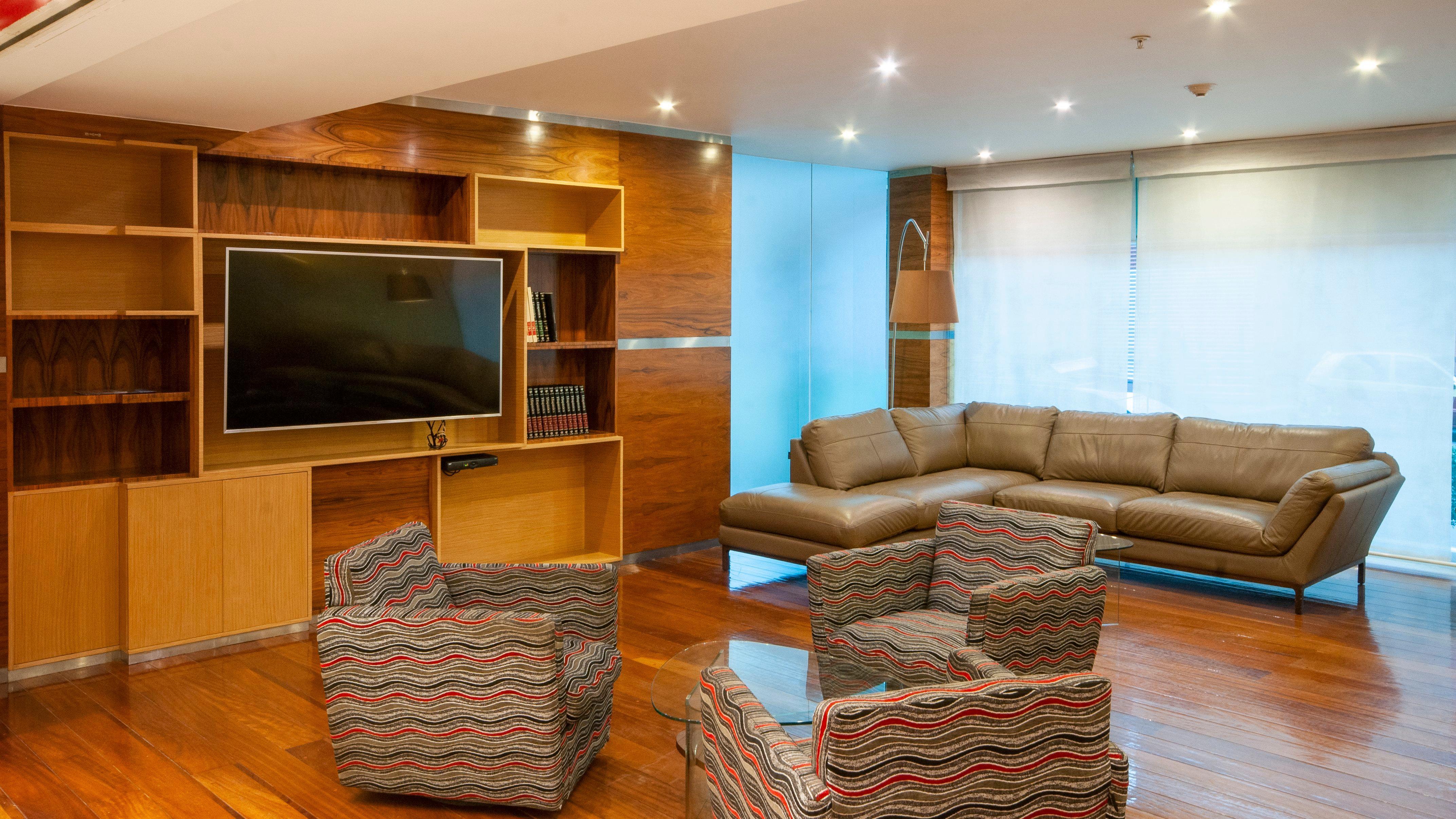 Holiday Buenavista By Ihg Hotel