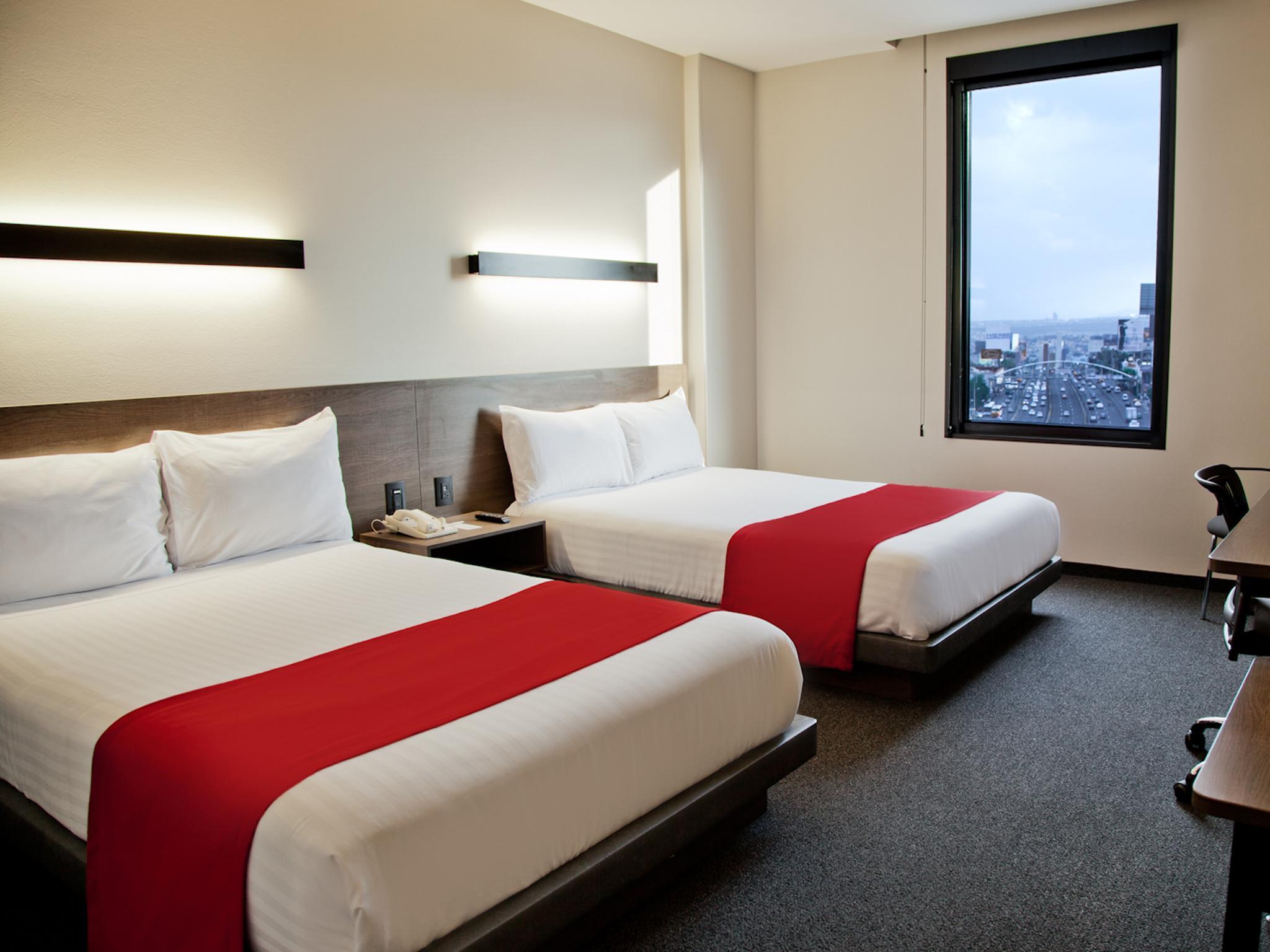 Express Satelite By Ihg 4*