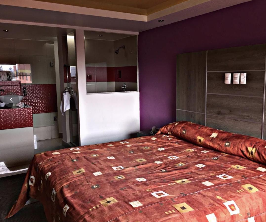Rossel Plaza Hotel