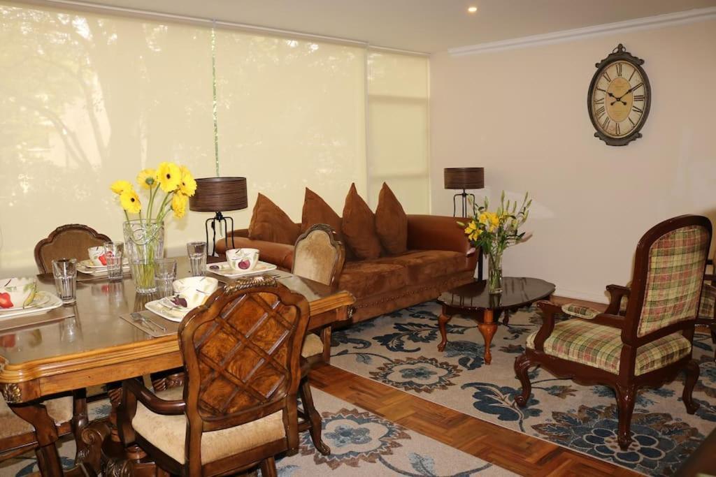 Luxurious & Chic 2 Bedroom Polanquito Lincon Park *