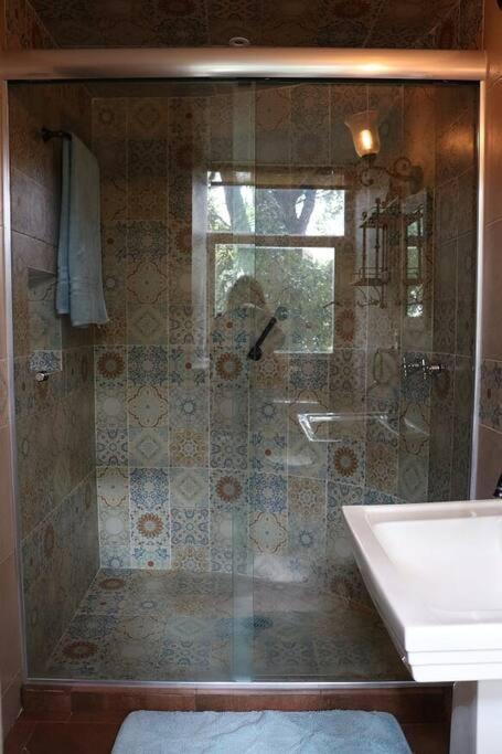 Luxurious & Chic 2 Bedroom Polanquito Lincon Park Apartment *