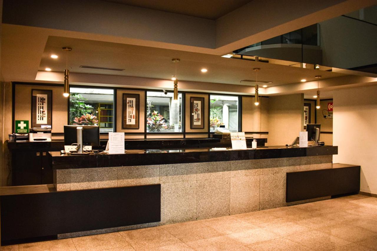 Ramada By Wyndham Santa Fe Hotel 4*