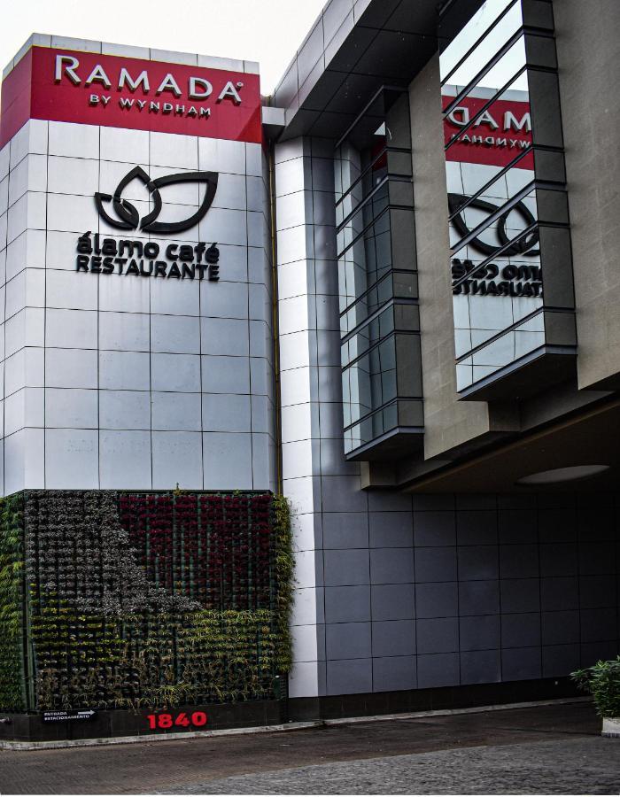 Hotel Ramada By Wyndham Santa Fe Mexico City