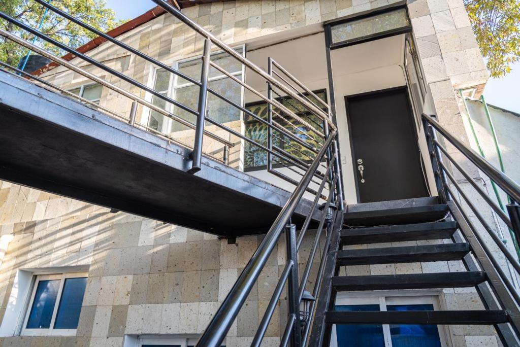 Elvis Apartment *