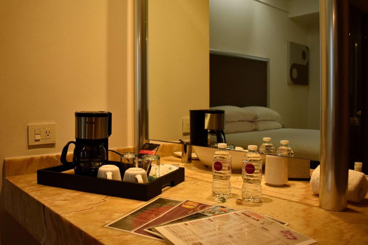 Hotel Ramada By Wyndham Santa Fe Mexico City