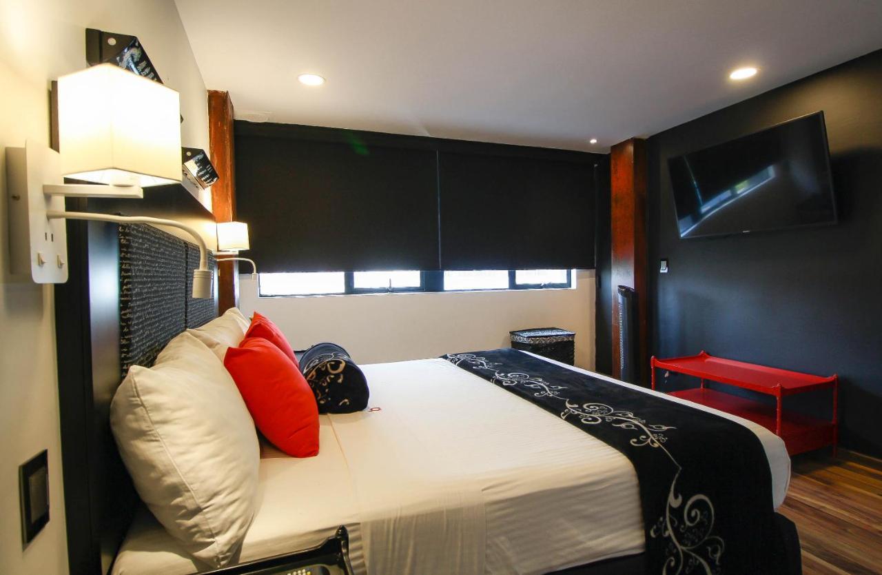 Black Boutique Hotel