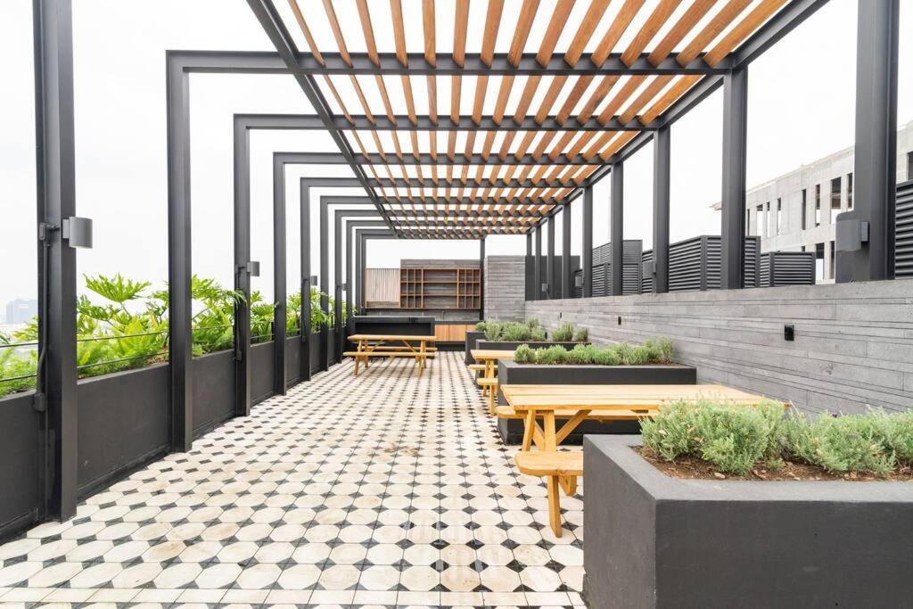 Modern Studio, King Bd, Amenities/new Polanco