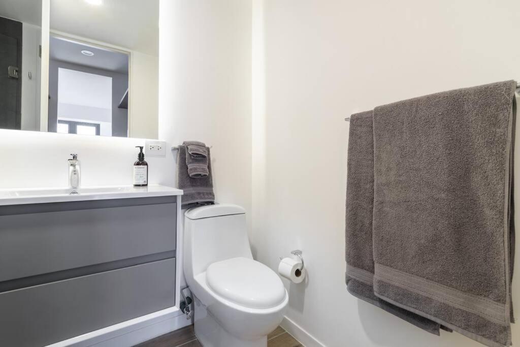 Modern Studio, King Bd, Amenities/new Polanco Apartment *