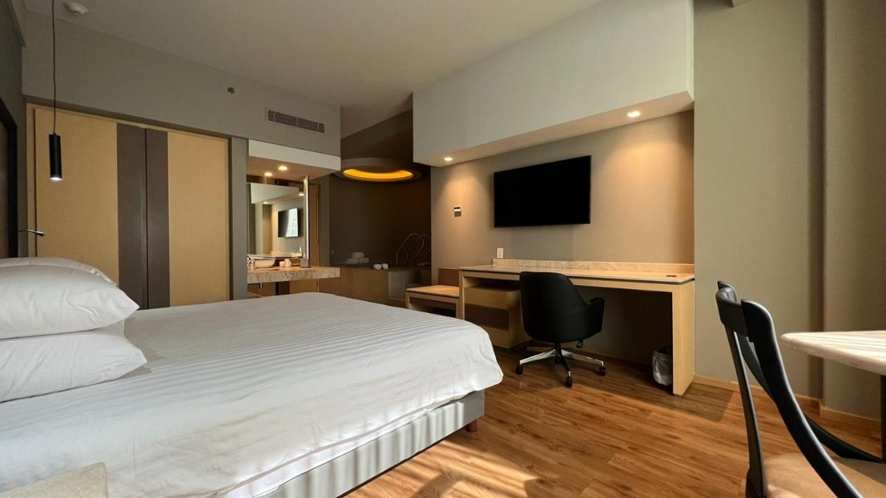 Hotel Ramada By Wyndham Santa Fe