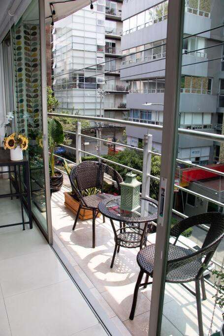 Apartment Lujoso Departamento En Napoles 10 Personas *