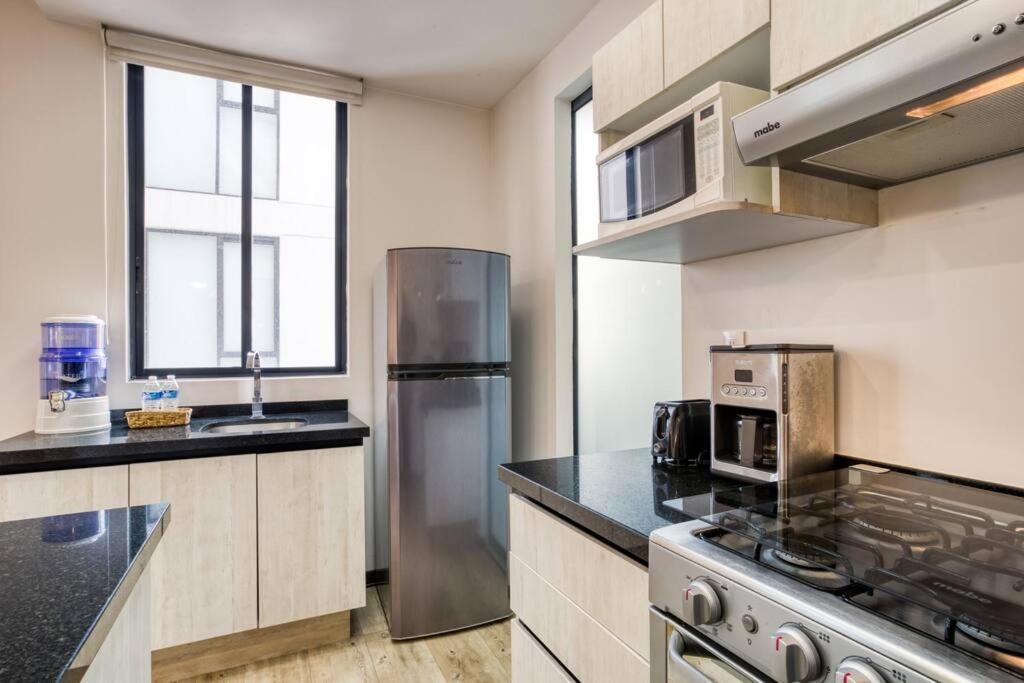 Apartamento Medellin 148 By Mr W - 303 Private Balcony 1 Bedroom Apt In La Roma *