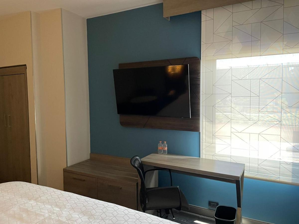 Express Satelite By Ihg Hotel
