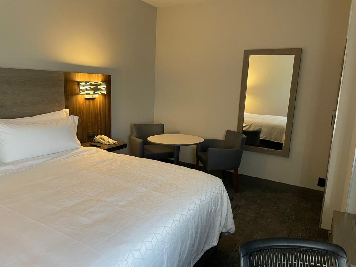 Express Satelite By Ihg Hotel