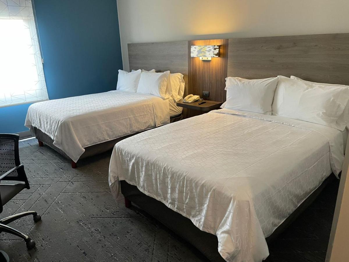 Hotel Express Satelite By Ihg 4*