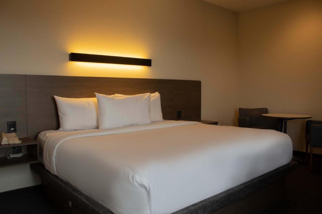 Express Satelite By Ihg Hotel