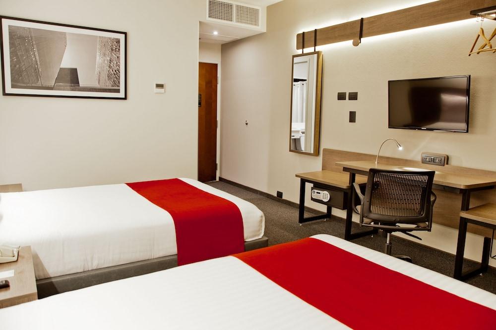 Hotel Express Satelite By Ihg Mexico City
