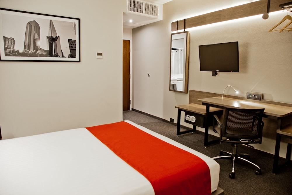 Hotel Express Satelite By Ihg
