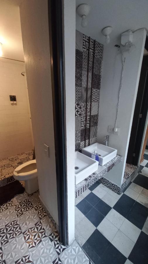 A7 Cuarto Condesa Amsterdam Homestay Mexico City
