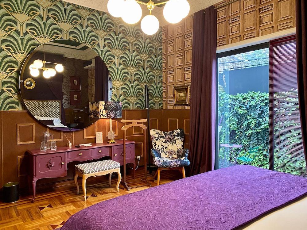 Hotel Pug Seal Polanco Anatole France Mexico City