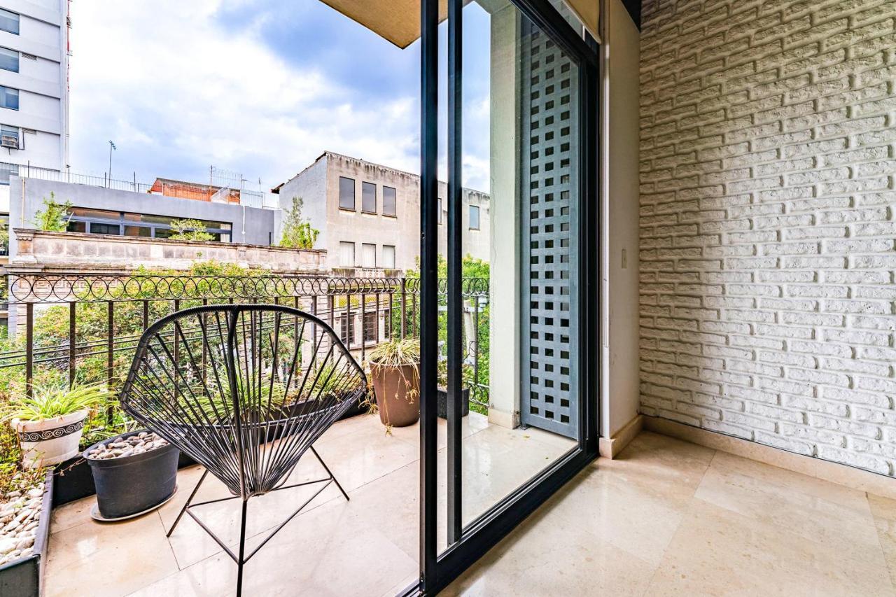 New Perfect Location 24 Security Free Parking *