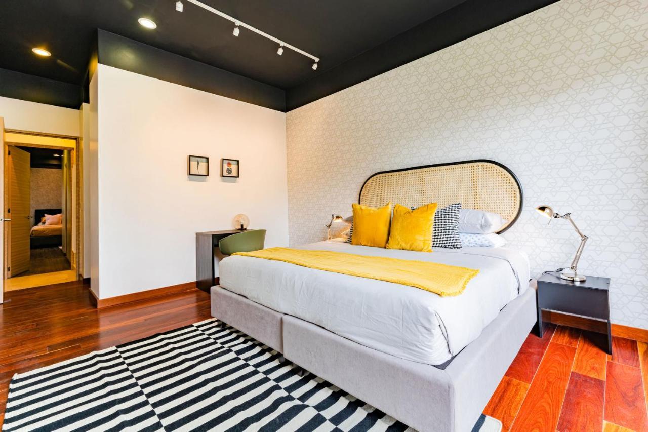 New Perfect Location 24 Security Free Parking Holiday home *