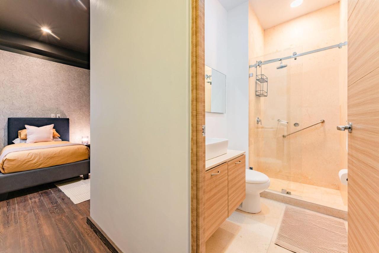 New Perfect Location 24 Security Free Parking * Mexico City