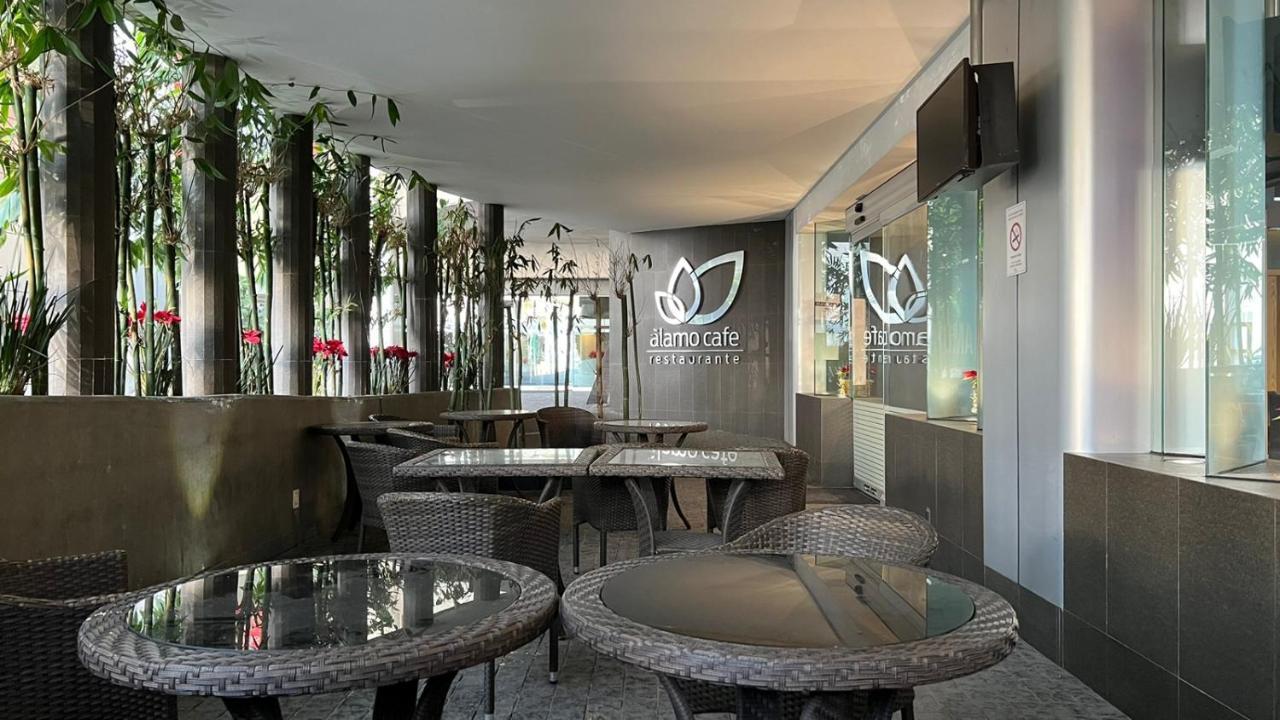 Newport Love hotel Mexico City