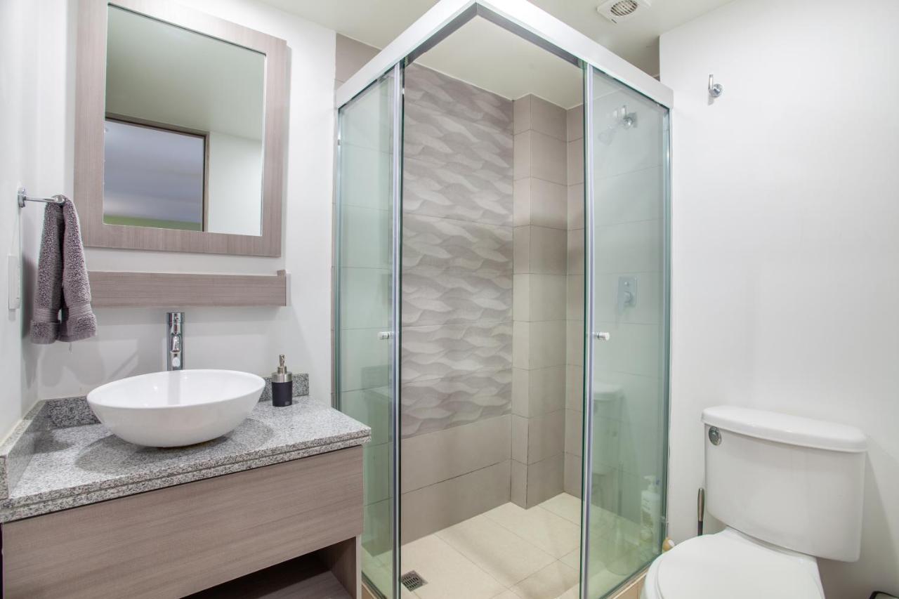Moderno Mexicano 3br/2ba 200mbps Apartment