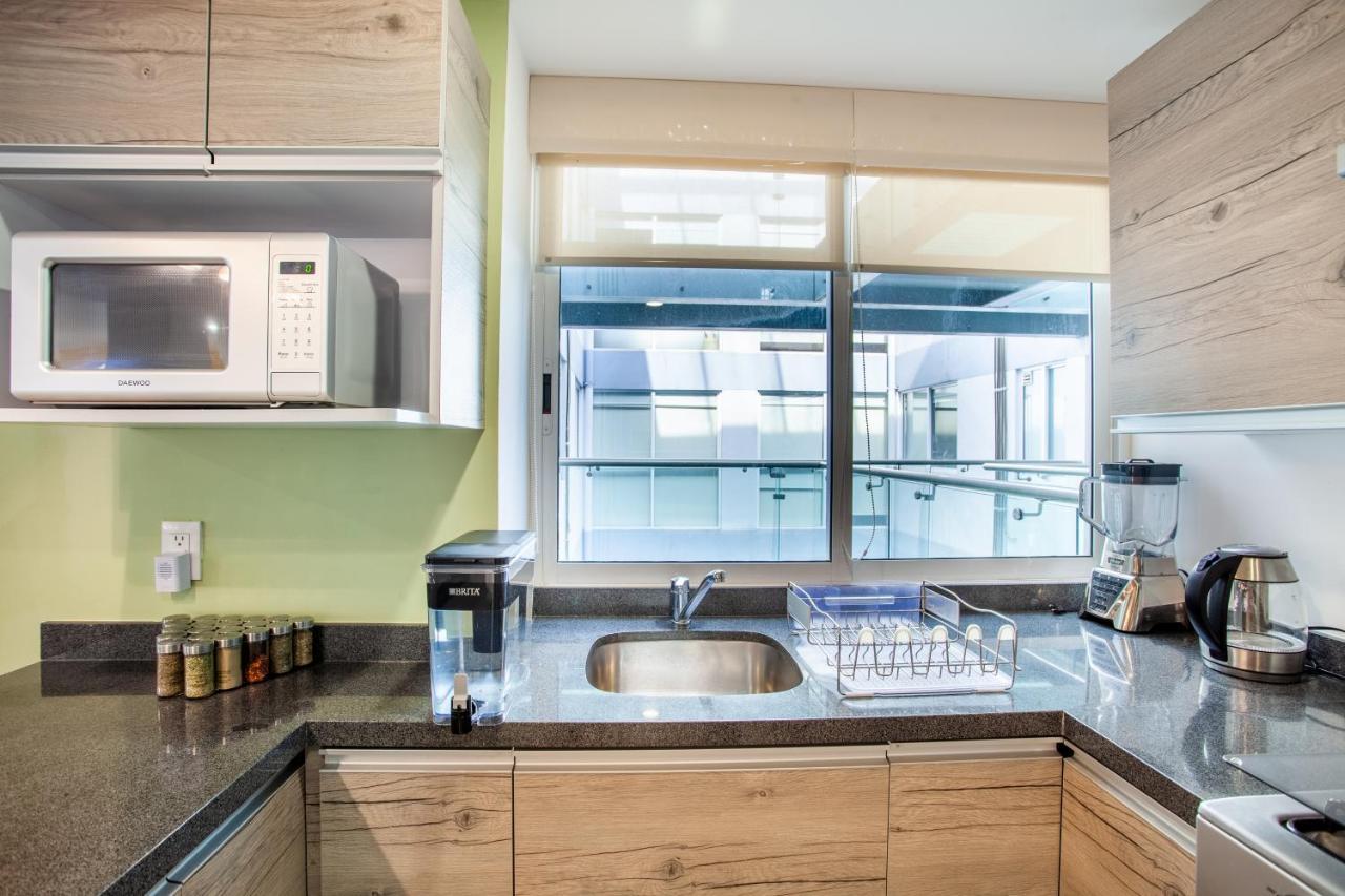 Moderno Mexicano 3br/2ba 200mbps Apartment