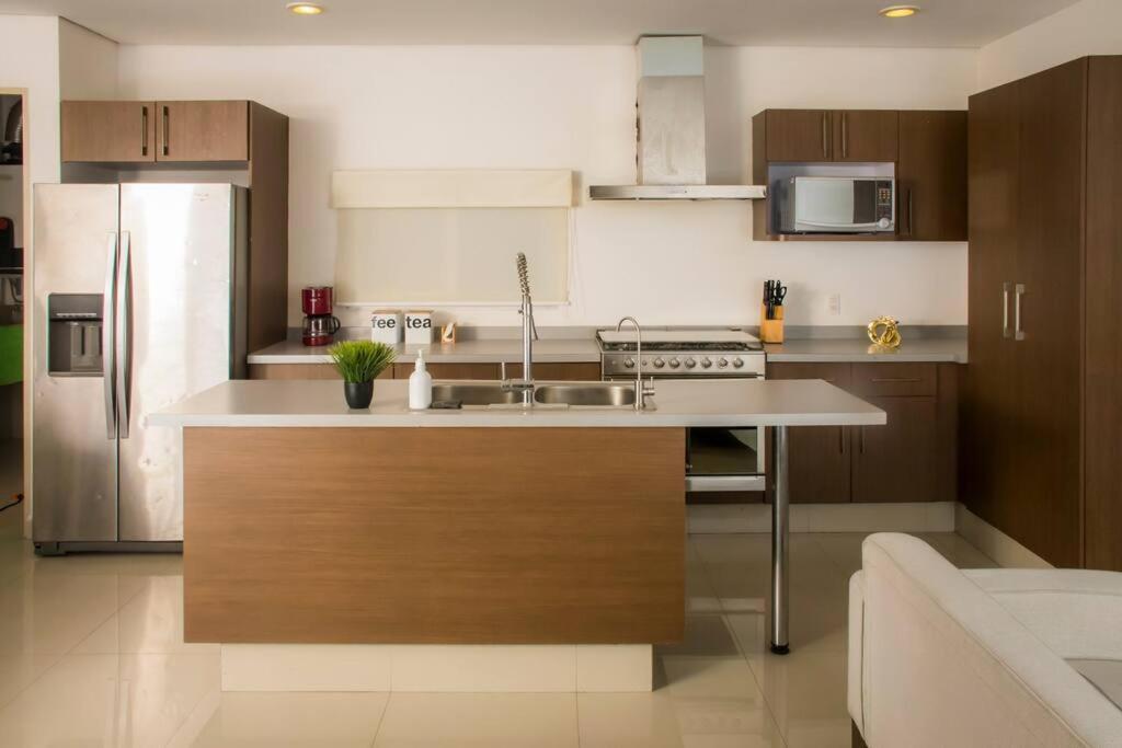 Spacious, Modern Luxury In Roma Norte Apartment *