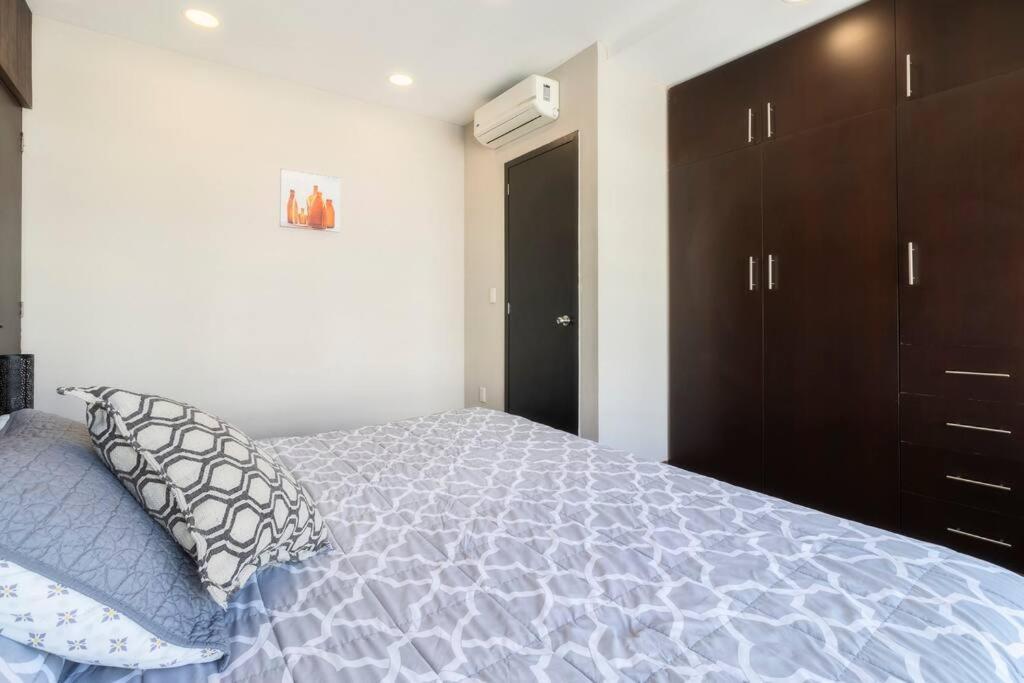 401 Location 3bdrm 2bath With Ac Rooftop Holiday home *
