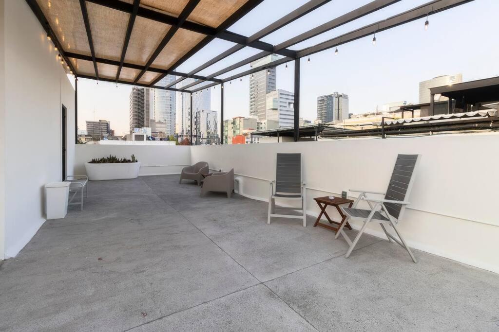 Holiday home L301 1bdrm 1bath Fits 6 Ac Rooftop Views