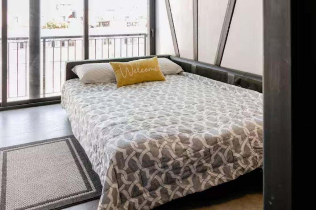 1ph Hidden Gem In Centro Fits 10 Private Terrace Holiday home *