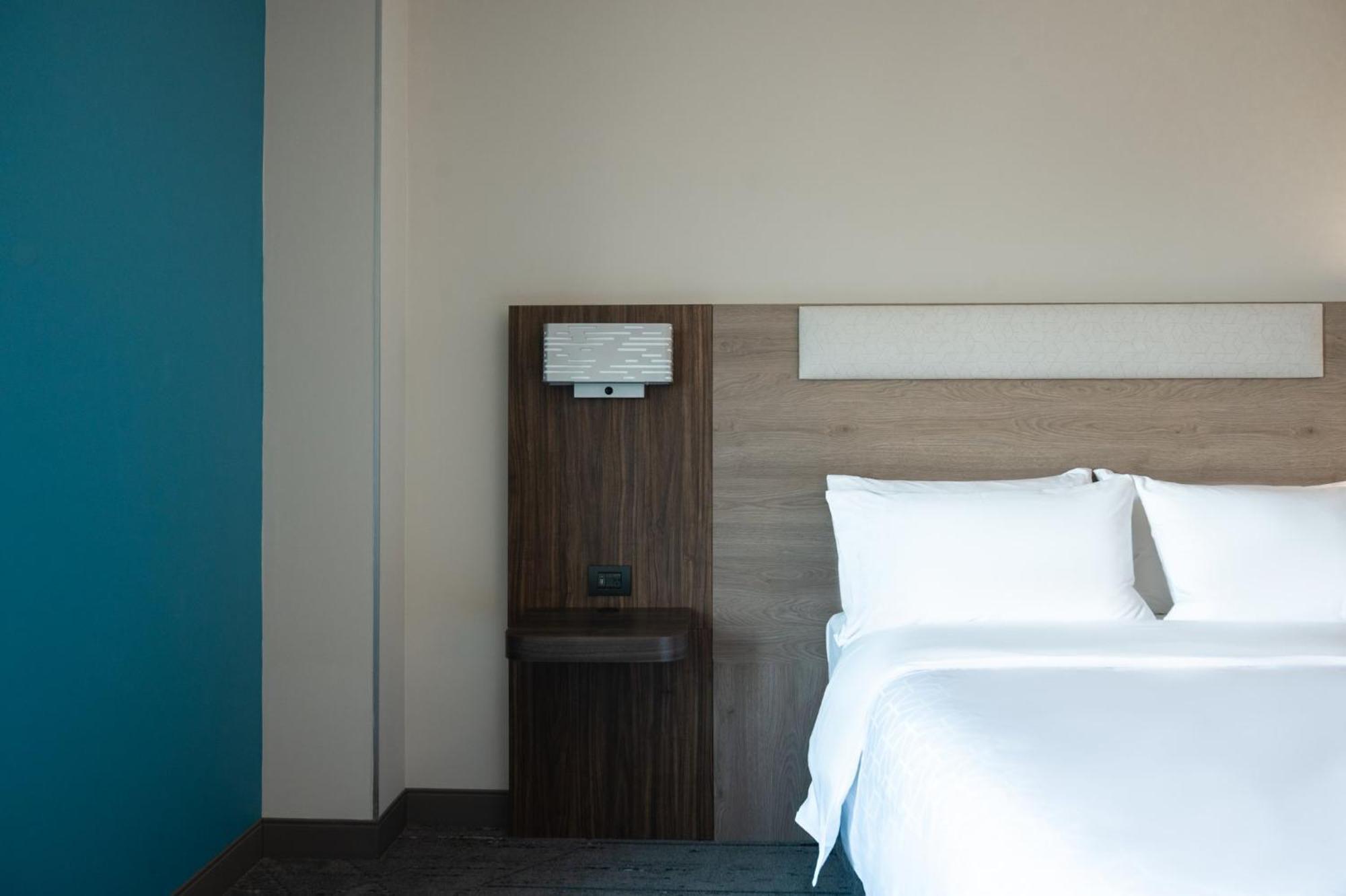 Express Satelite By Ihg Hotel