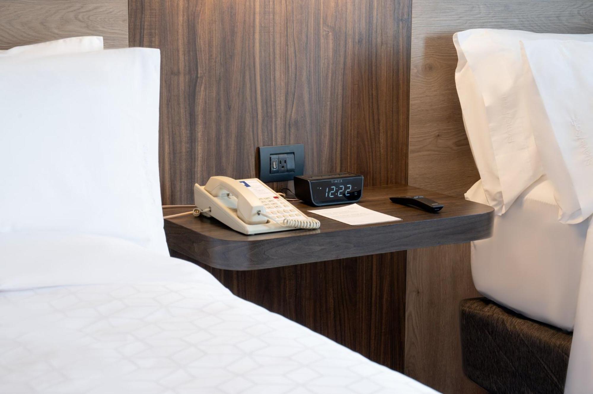 Express Satelite By Ihg