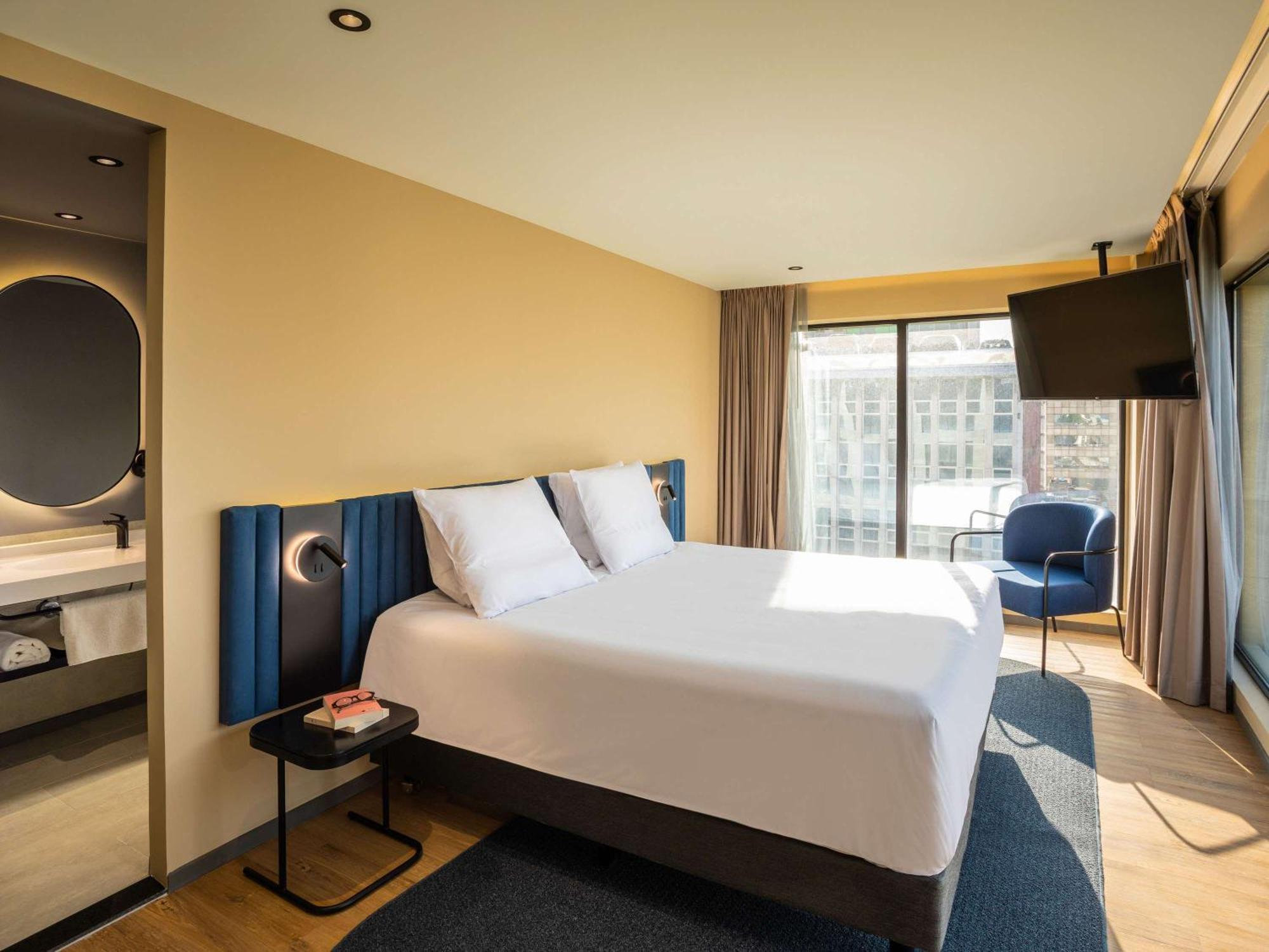 Novotel Centro Historico Hotel 4*