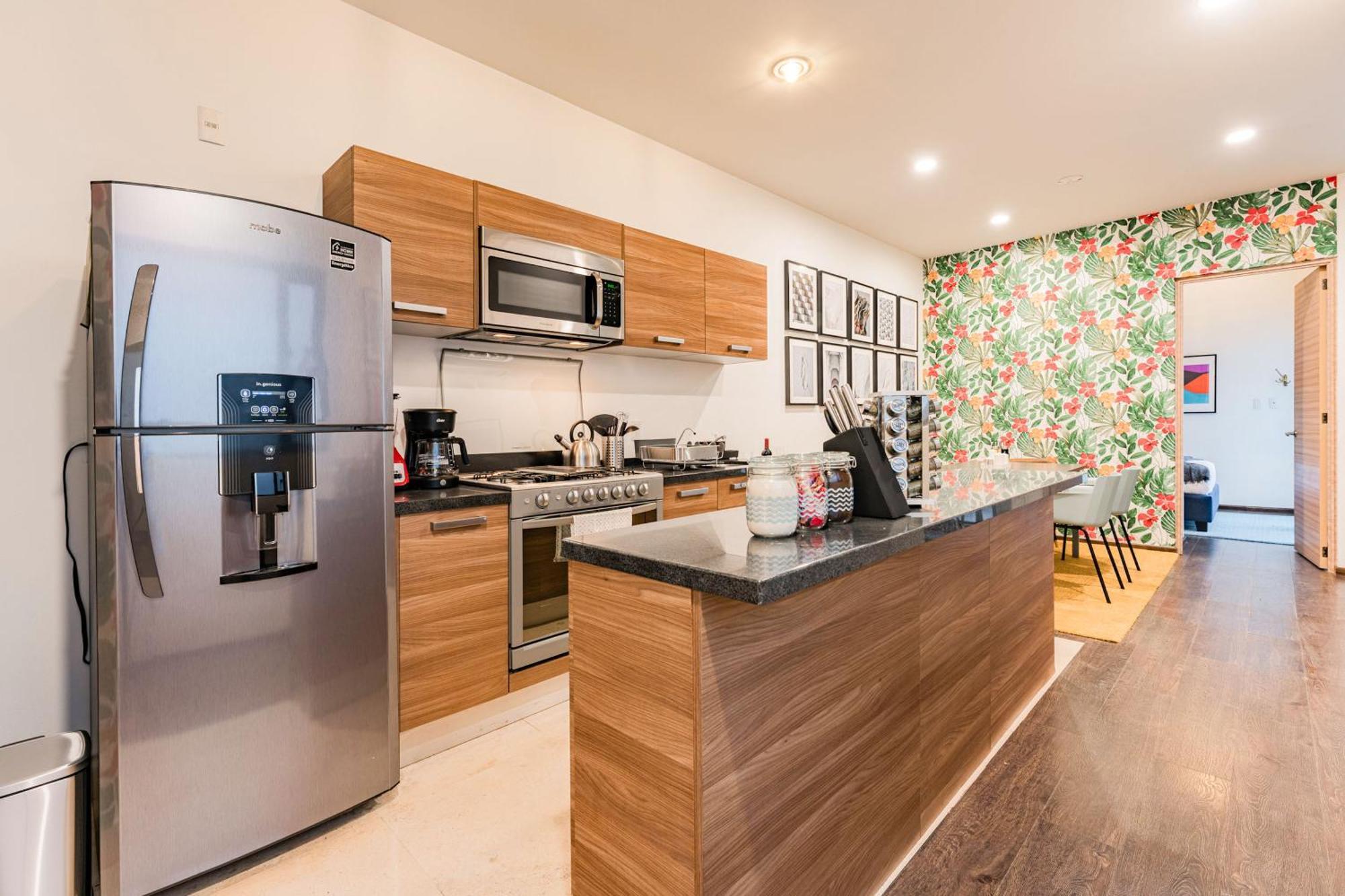 Holiday home New Perfect Location 24 Security Free Parking *