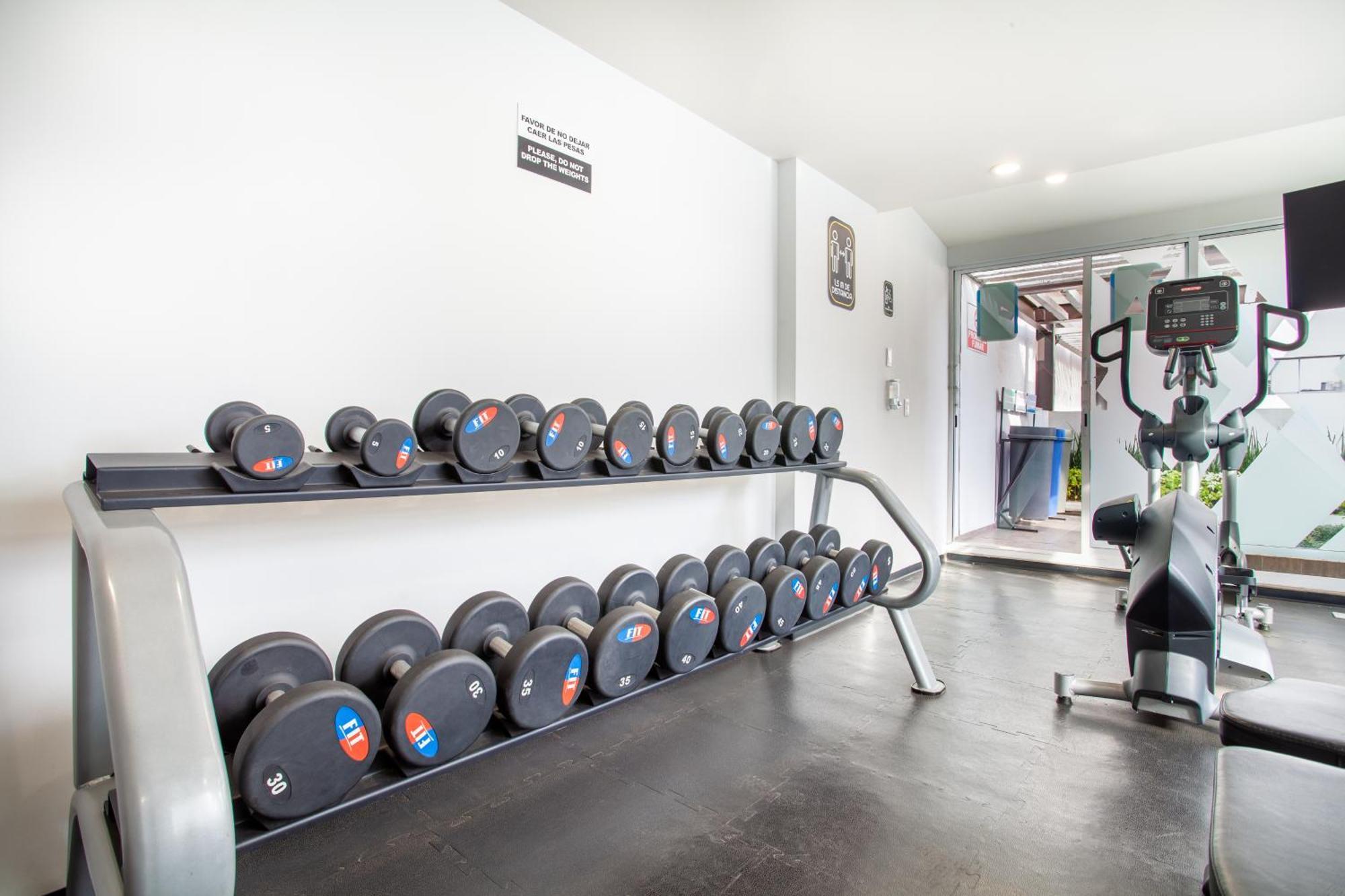 Corazon De Condesa 3 Departamentos - 200mbps Wifi, Roof, Gym Apartahotel *